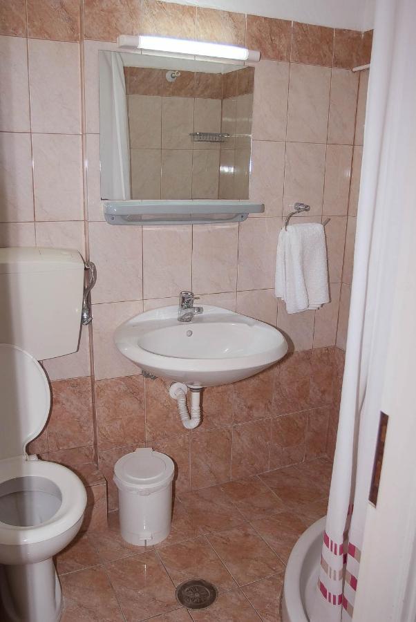 Ronzi Apartments Καμένα Βούρλα Εξωτερικό φωτογραφία