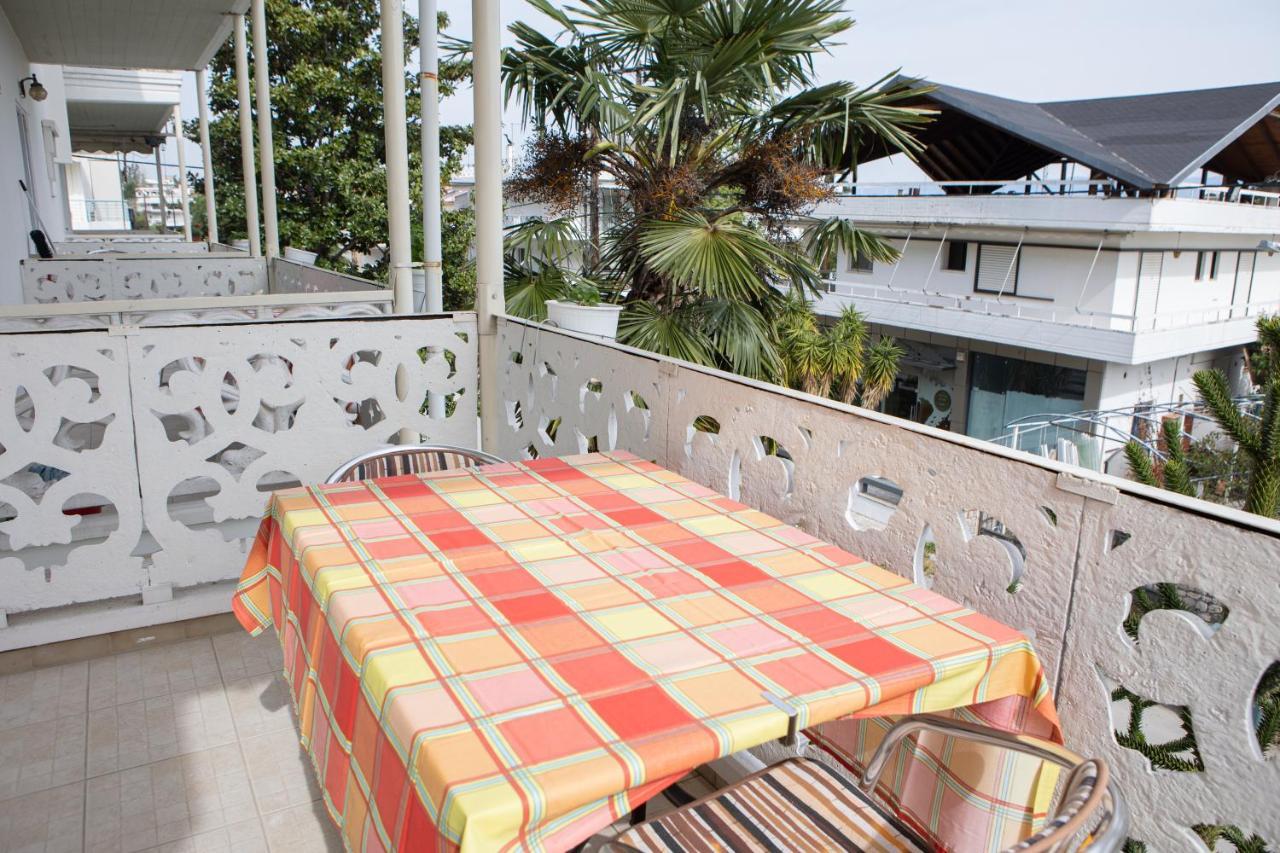 Ronzi Apartments Καμένα Βούρλα Εξωτερικό φωτογραφία