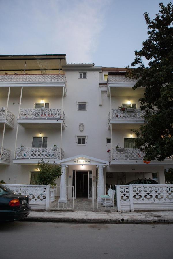 Ronzi Apartments Καμένα Βούρλα Εξωτερικό φωτογραφία