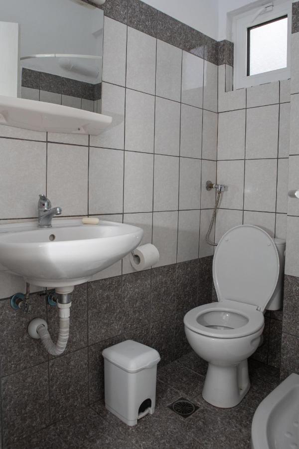 Ronzi Apartments Καμένα Βούρλα Εξωτερικό φωτογραφία